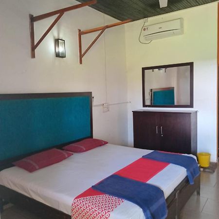 Ceylonica Beach Hotel Negombo Esterno foto
