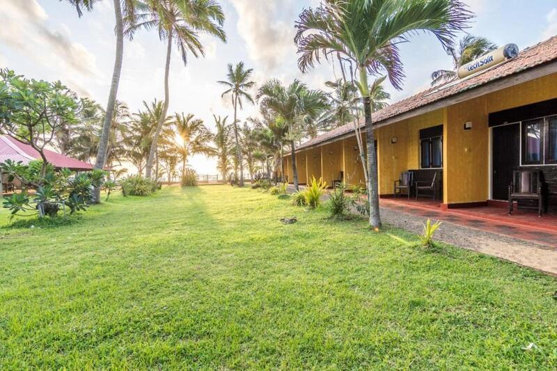 Ceylonica Beach Hotel Negombo Esterno foto