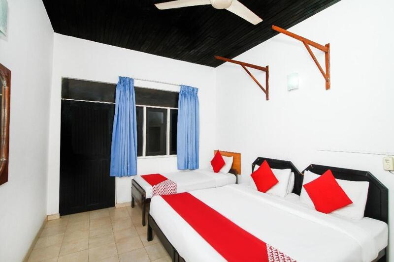 Ceylonica Beach Hotel Negombo Esterno foto