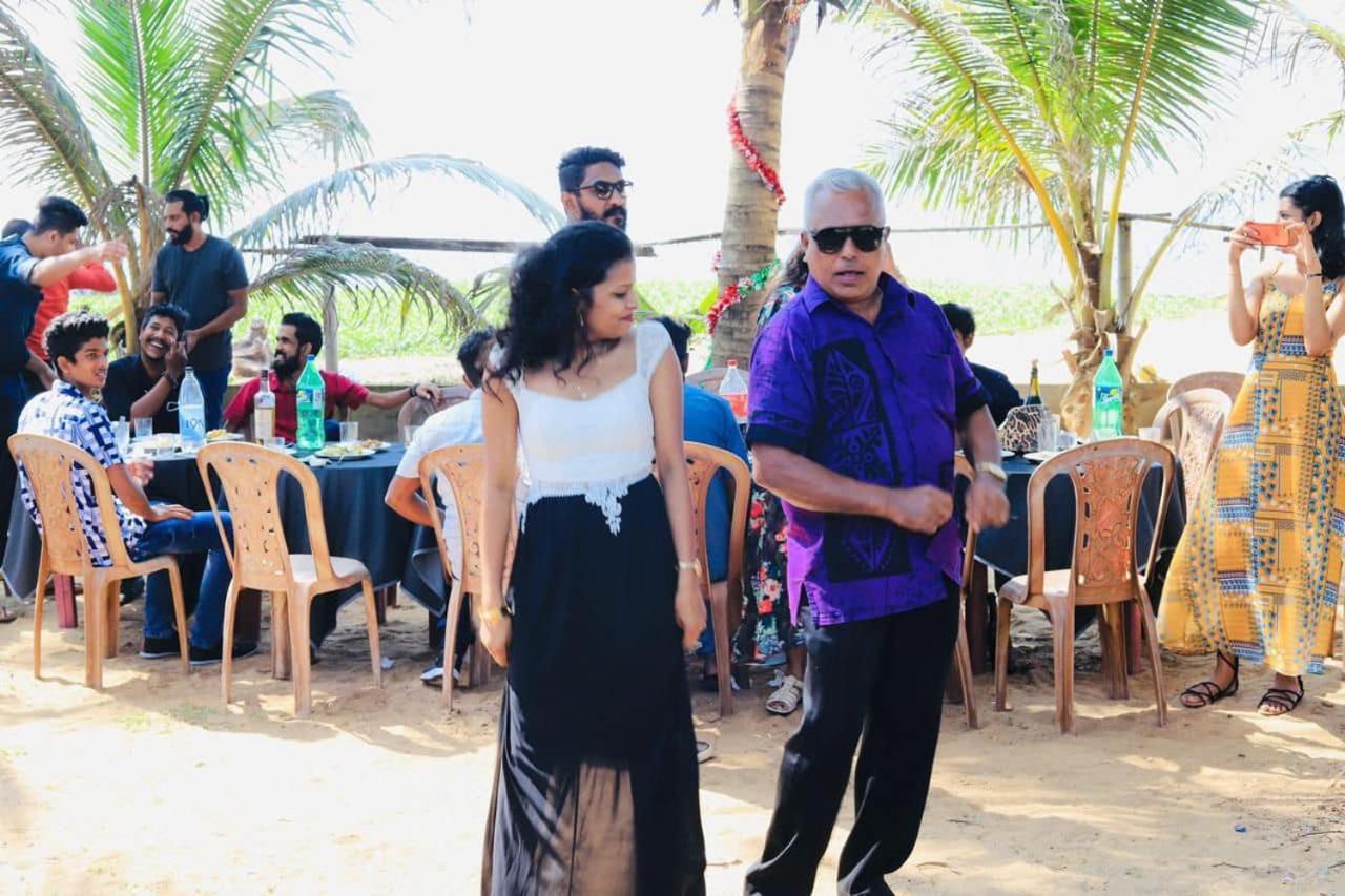 Ceylonica Beach Hotel Negombo Esterno foto