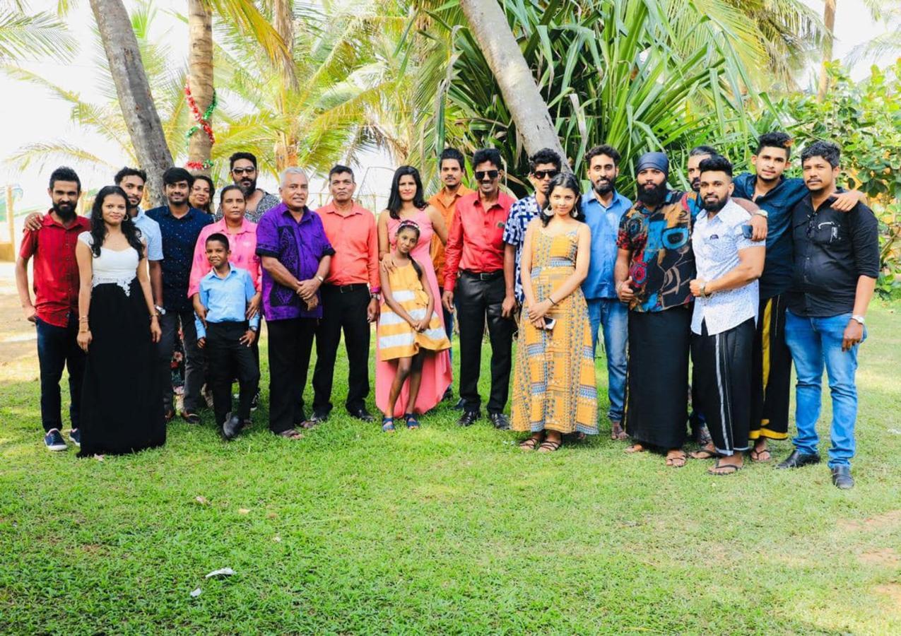 Ceylonica Beach Hotel Negombo Esterno foto